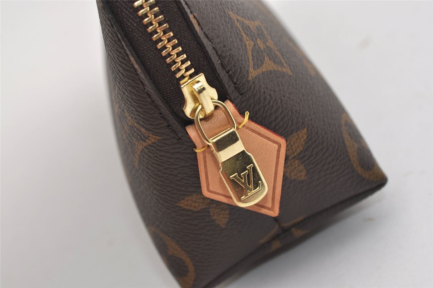 Authentic Louis Vuitton Monogram Pochette Cosmetic Pouch M47515 LV 2787J