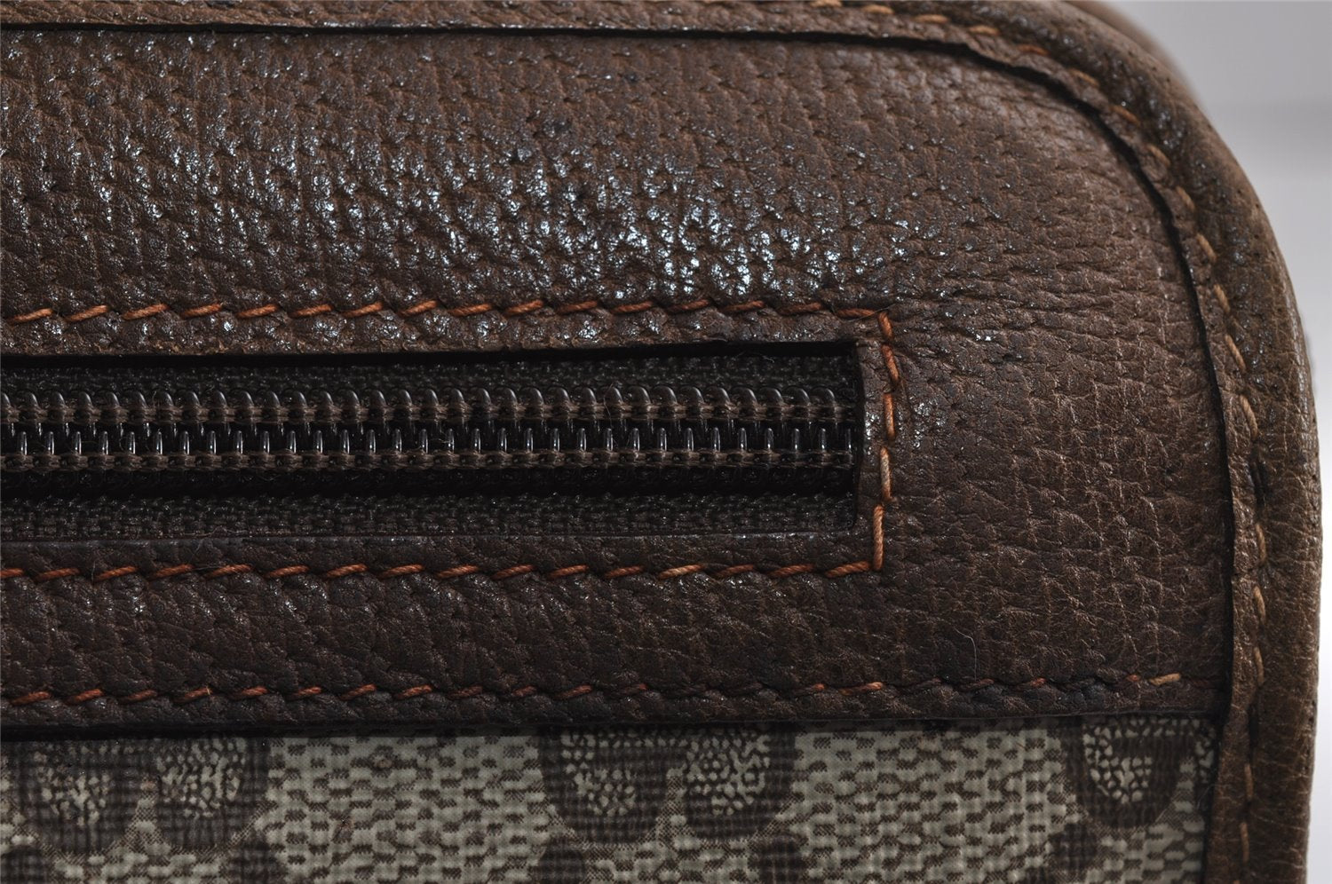 Authentic GUCCI Vintage Clutch Hand Bag Purse GG PVC Leather Brown 2788J