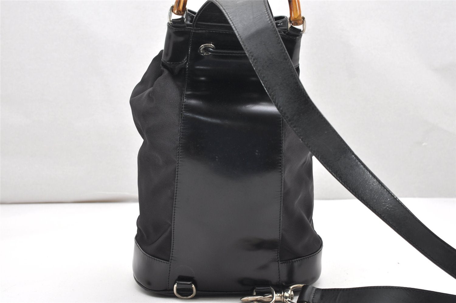 Authentic GUCCI Bamboo Shoulder Drawstring Bag Purse Nylon Leather Brown 2790K