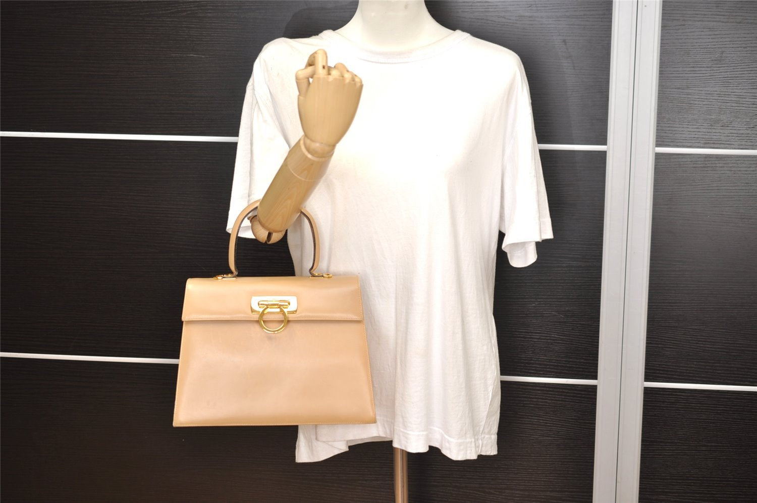 Authentic Salvatore Ferragamo Gancini Leather 2Way Shoulder Hand Bag Beige 2795J