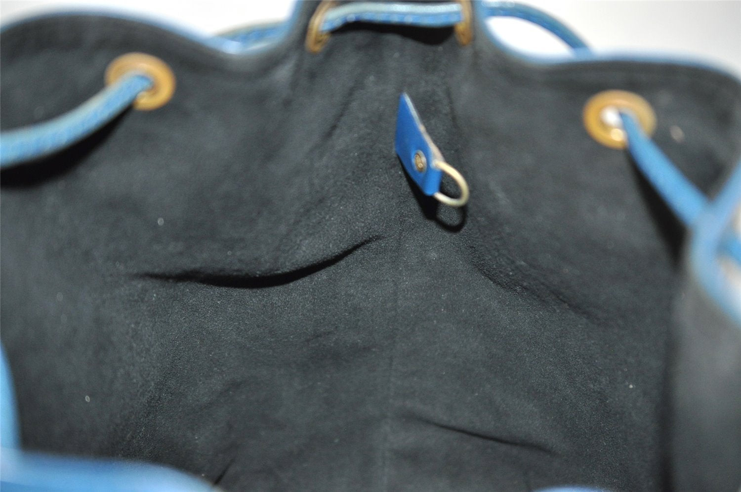 Authentic Louis Vuitton Epi Petit Noe Shoulder Drawstring Bag M44105 Blue 2796I
