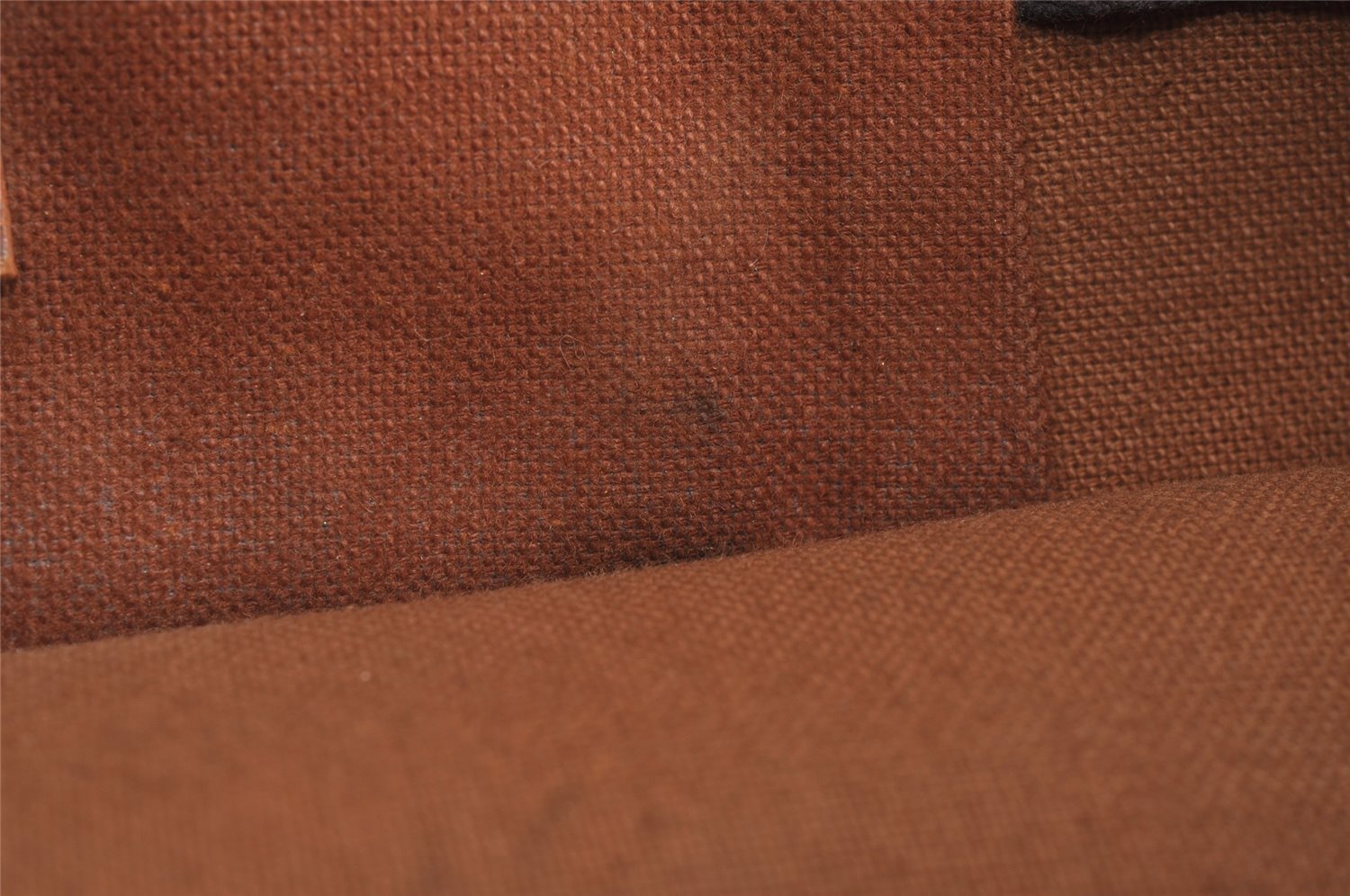 Authentic Louis Vuitton Monogram Etui de Tennis Ball Case Old Model LV 2797J