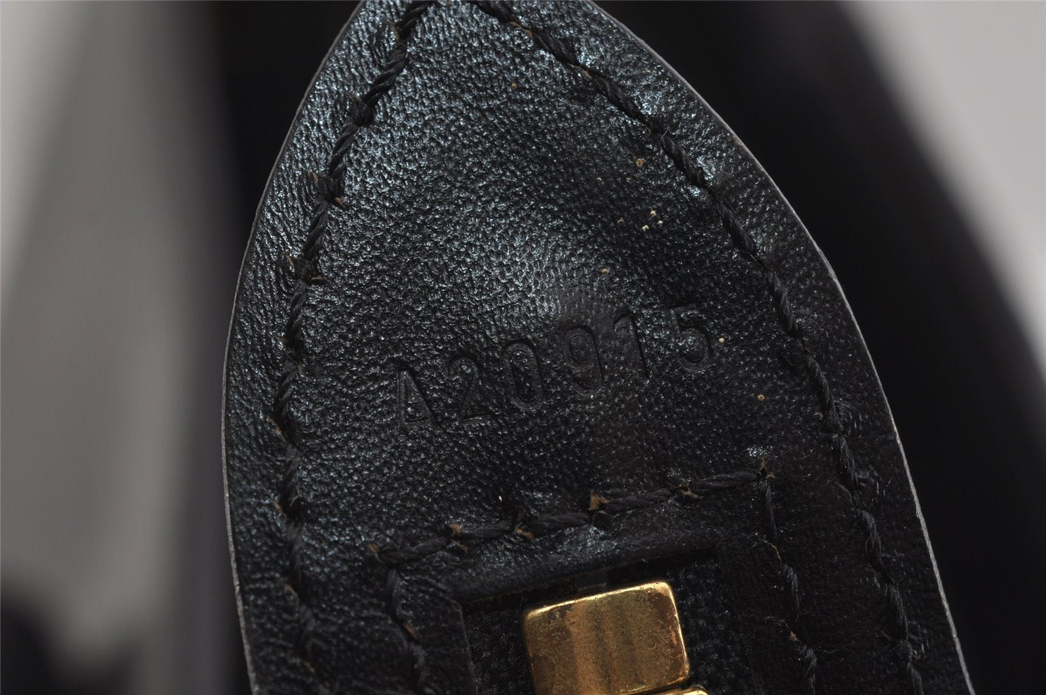 Auth Louis Vuitton Epi Saint Jacques Shopping Shoulder Bag Black M52262 LV 2801I