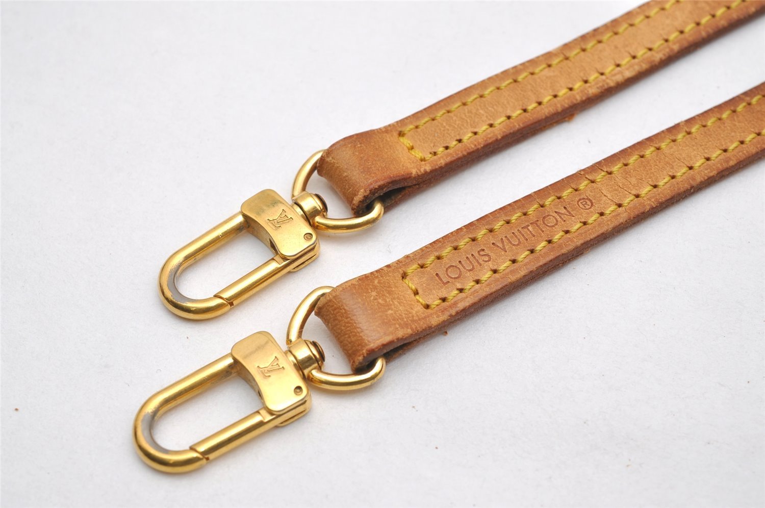 Authentic Louis Vuitton Leather Shoulder Strap Beige 48