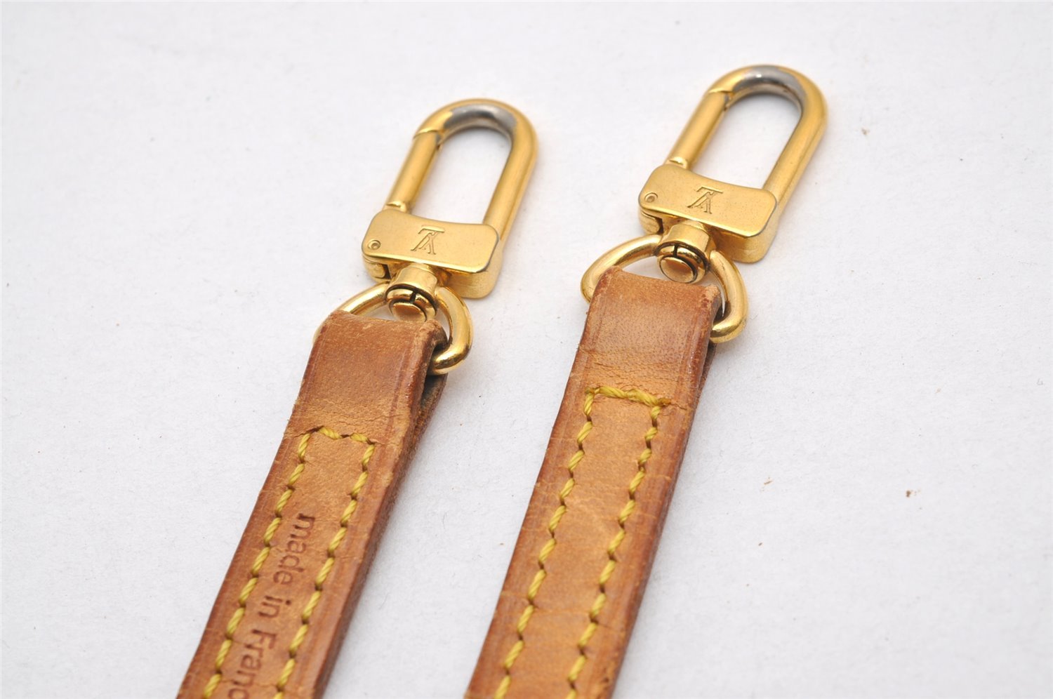 Authentic Louis Vuitton Leather Shoulder Strap Beige 48