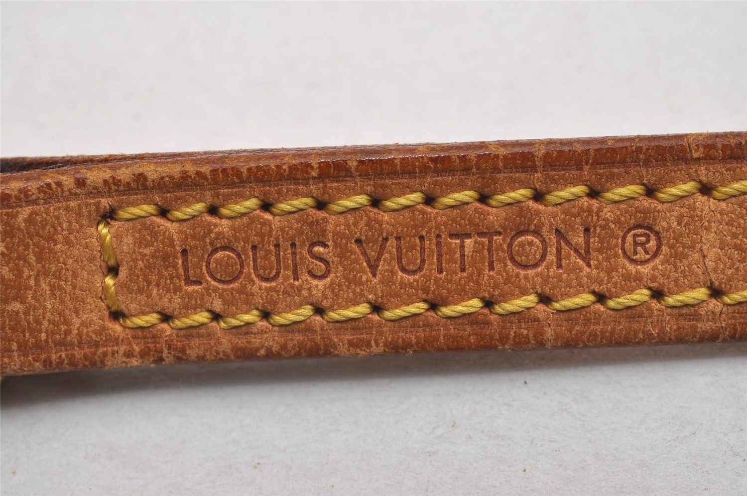 Authentic Louis Vuitton Leather Shoulder Strap Beige 48