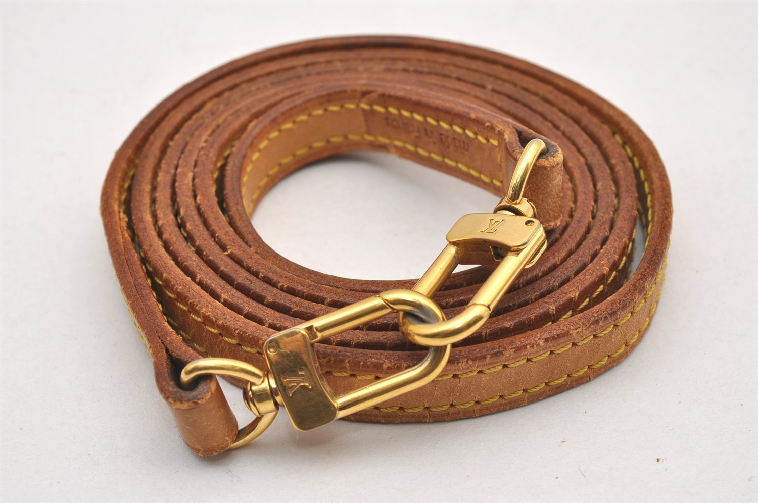 Authentic Louis Vuitton Leather Shoulder Strap Beige 48