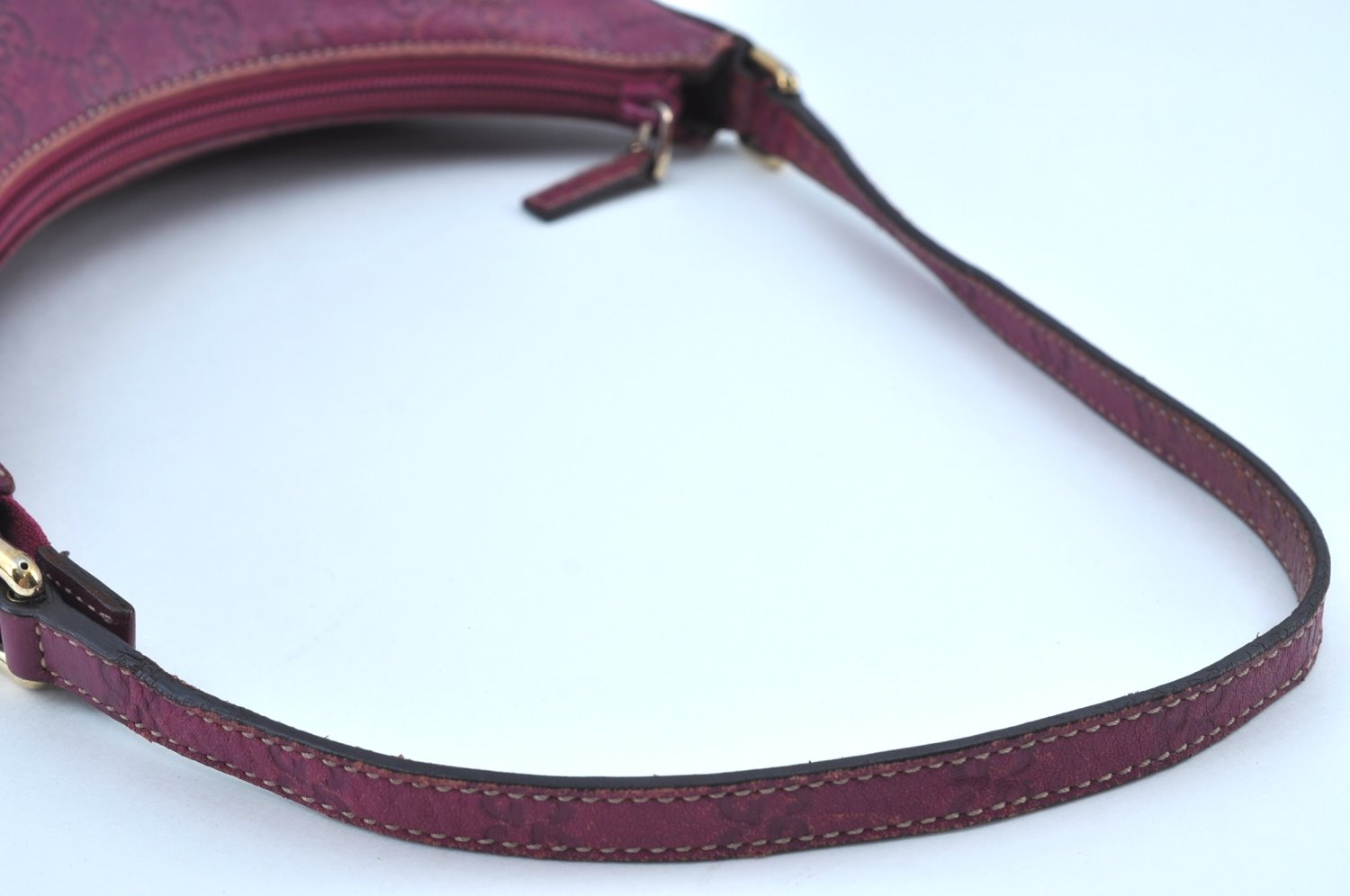 Authentic GUCCI Guccissima GG Leather Shoulder Bag Purse 257282 Purple 2803I