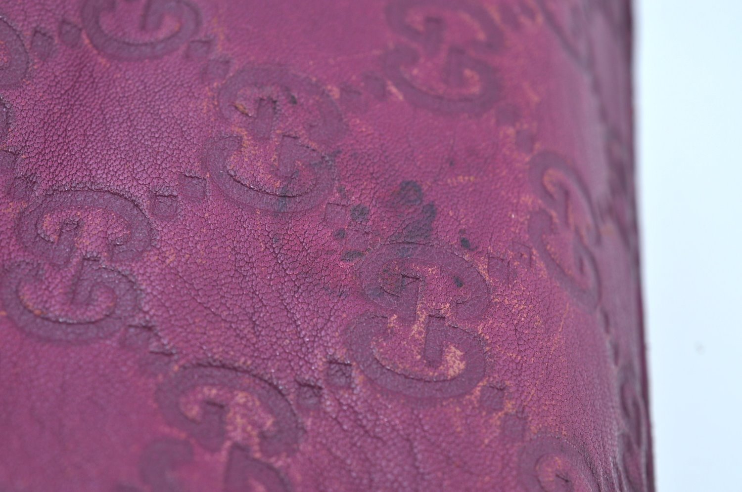 Authentic GUCCI Guccissima GG Leather Shoulder Bag Purse 257282 Purple 2803I