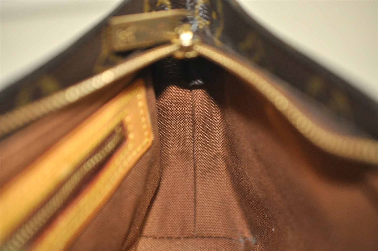 Authentic Louis Vuitton Monogram Trotteur Shoulder Cross Bag M51240 Junk 2804K