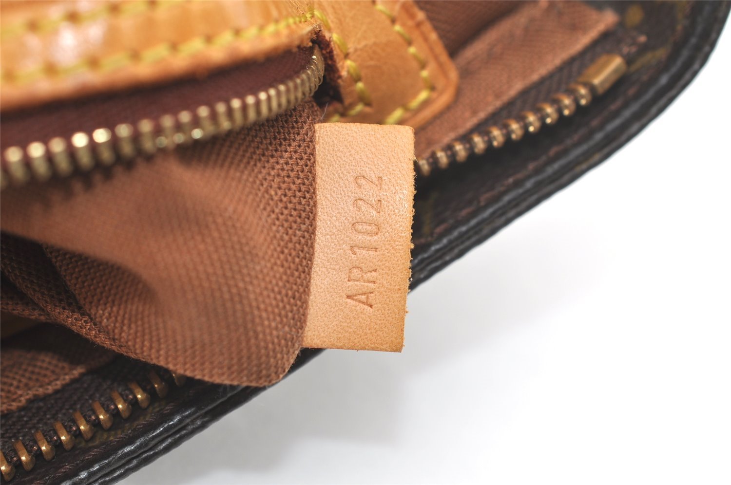 Authentic Louis Vuitton Monogram Trotteur Shoulder Cross Bag M51240 Junk 2804K