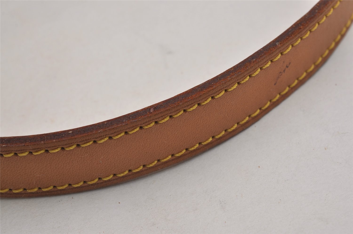 Authentic Louis Vuitton Leather Shoulder Strap For Bucket GM 31.9