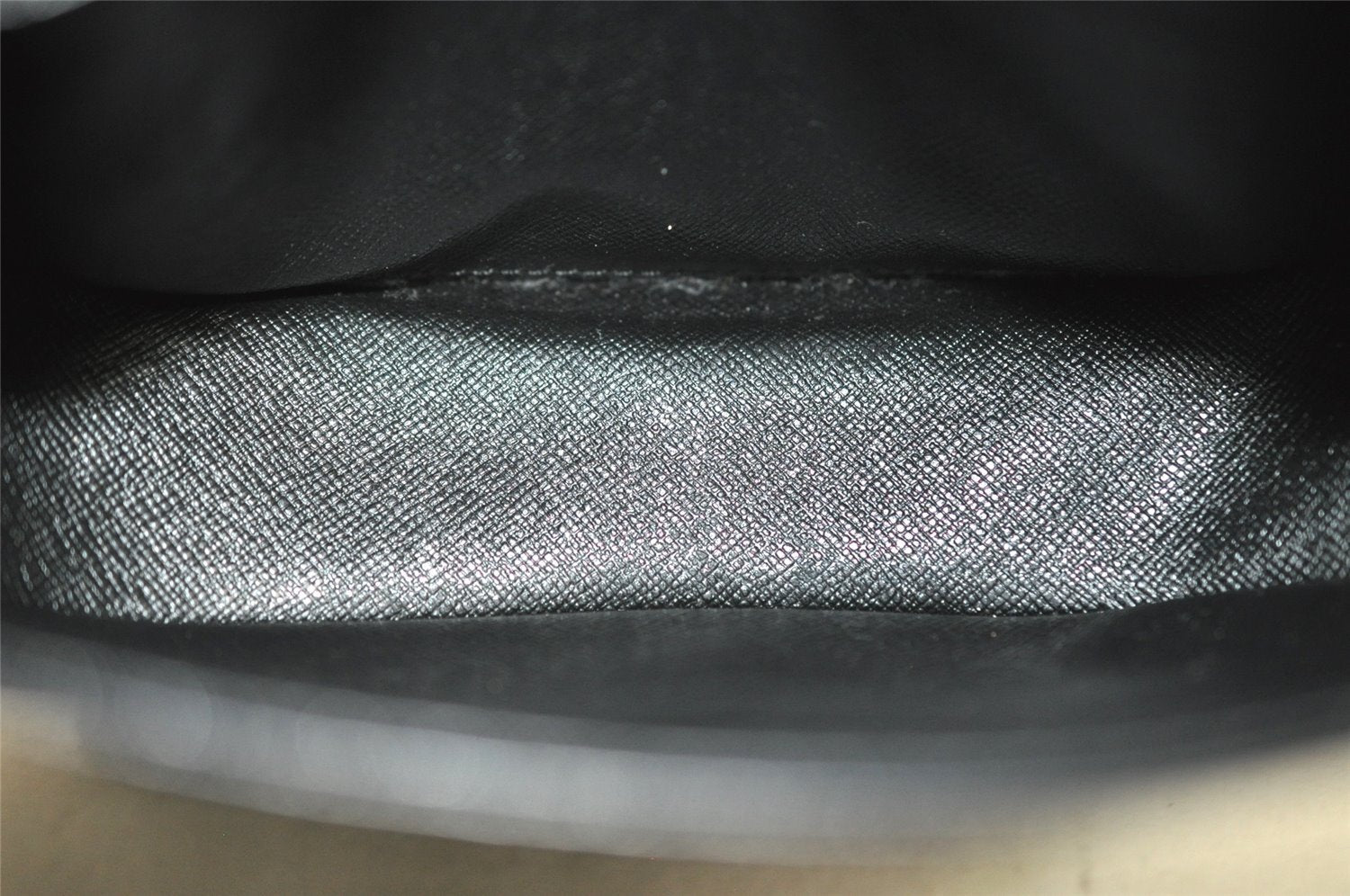 Authentic Louis Vuitton Epi Saint Cloud PM Shoulder Bag Black M52212 LV 2817I