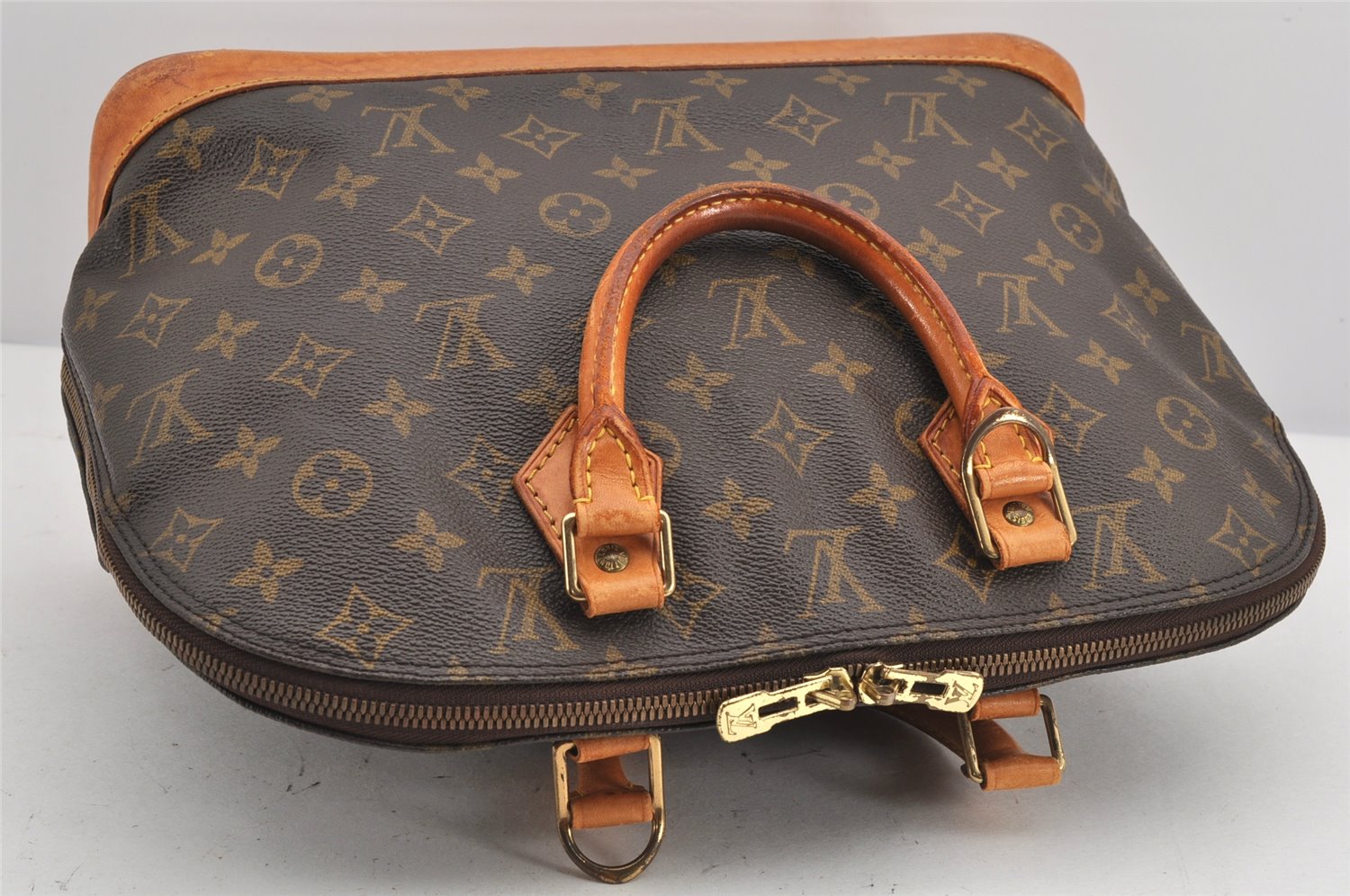 Authentic Louis Vuitton Monogram Alma Hand Bag Purse M51130 LV 2821K