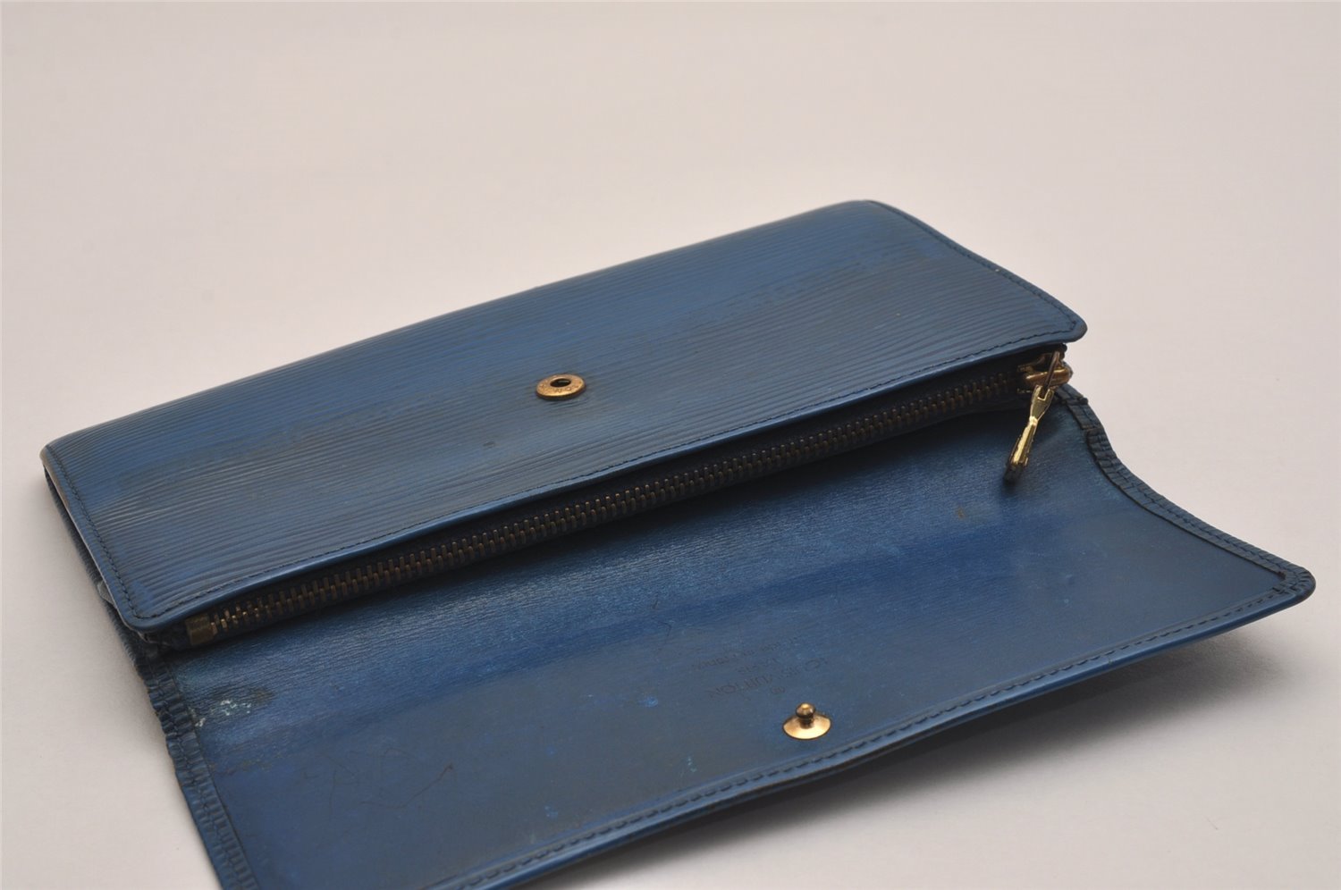 Auth Louis Vuitton Epi Pochette Porte Monnaie Credit Wallet Blue M63565 LV 2824J