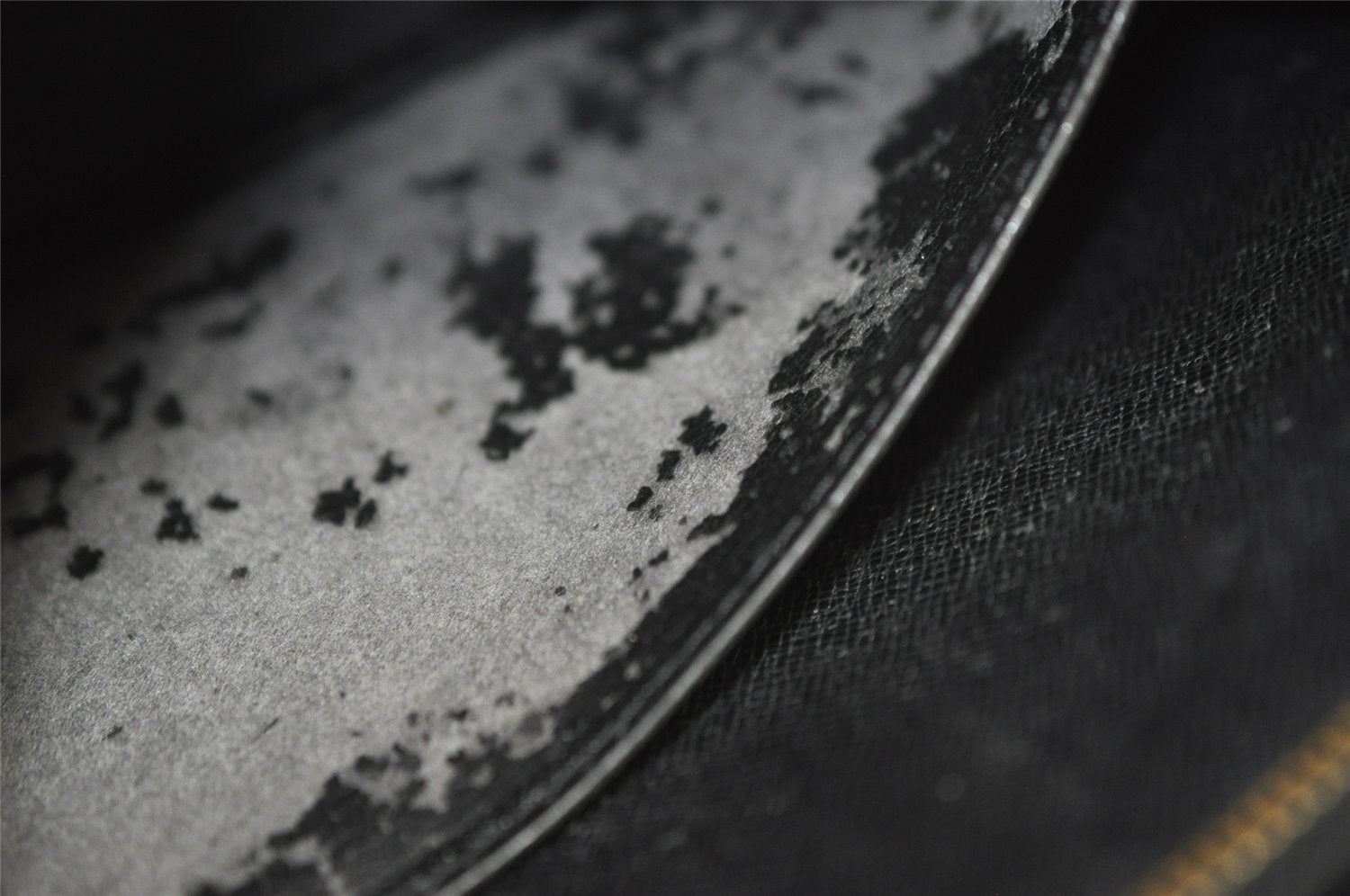 Authentic Louis Vuitton Epi Pochette Homme Clutch Hand Bag Black M52522 LV 2825K