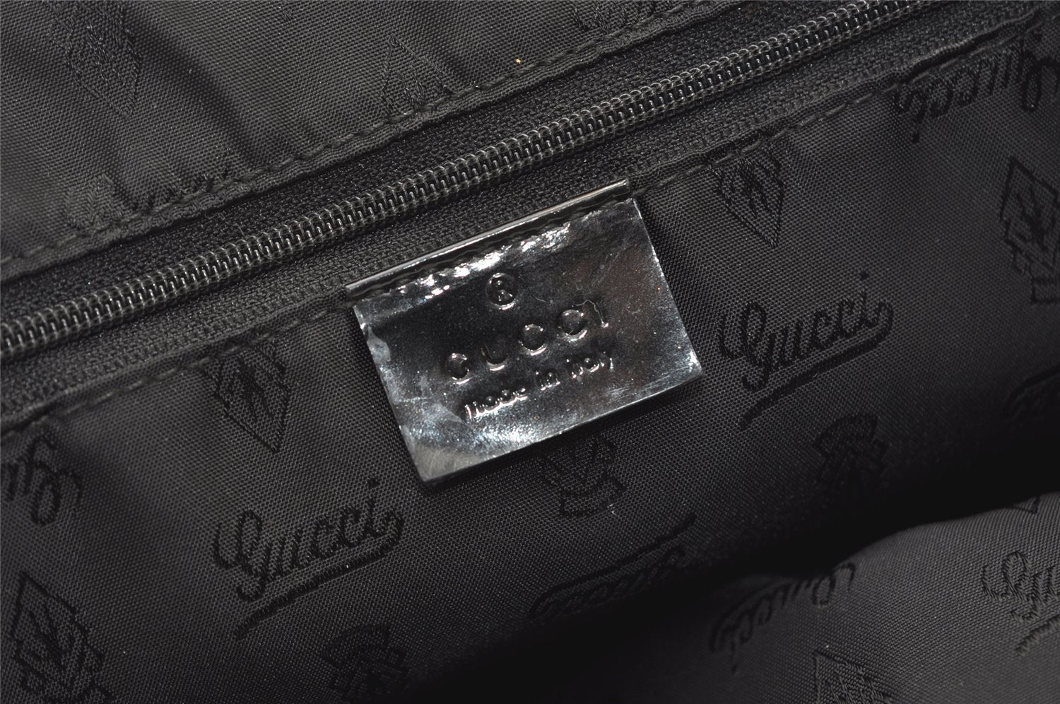 Authentic GUCCI Jolie Shoulder Tote Bag GG Canvas Enamel 211975 Black 2827J