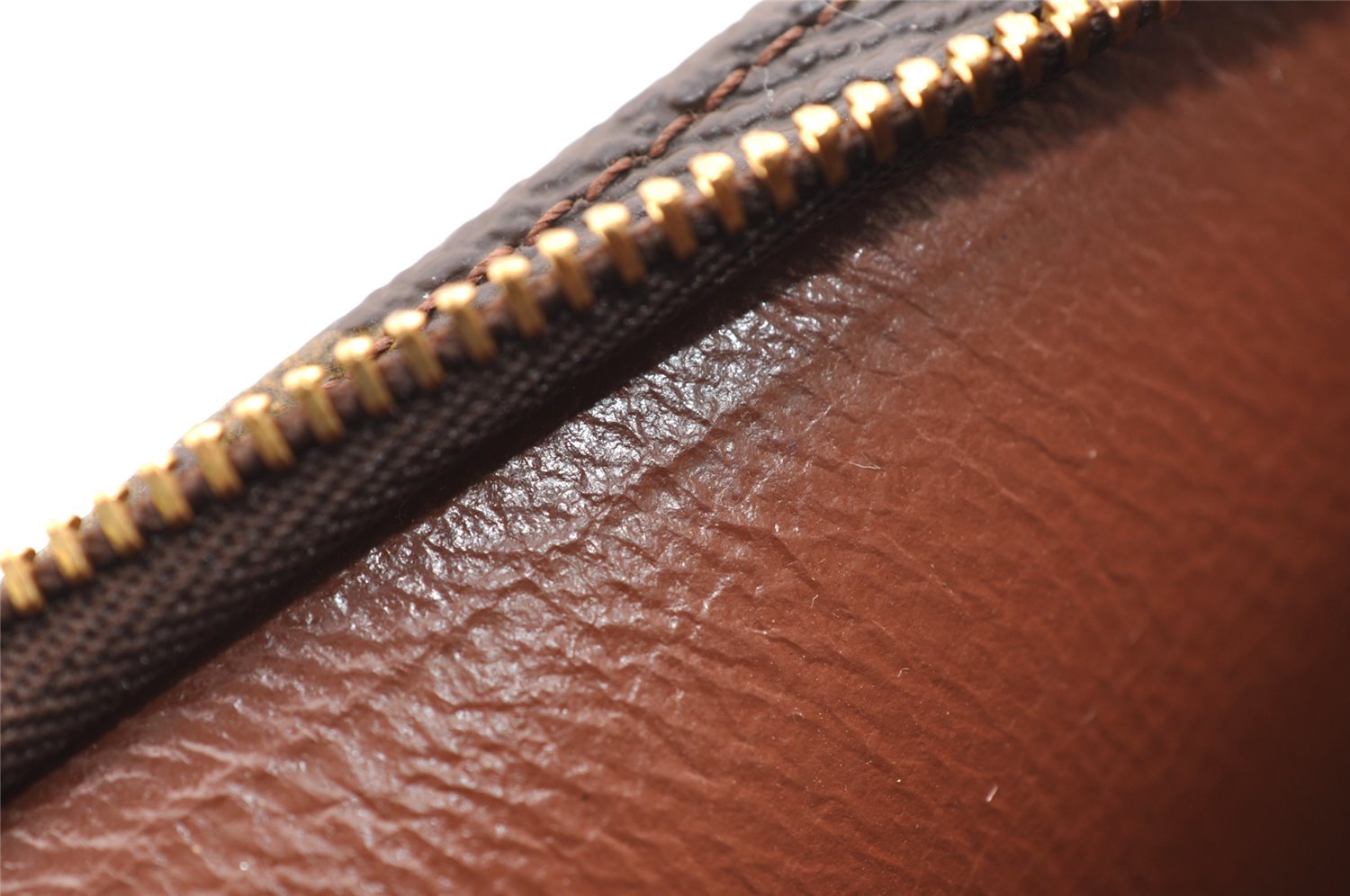 Auth Louis Vuitton Monogram Poche Toilette 26 Cosmetics Pouch Old Model LV 2831I