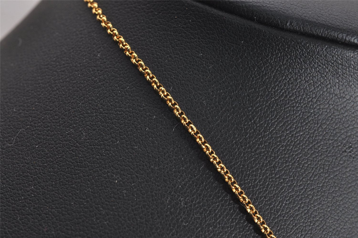 Authentic Christian Dior Gold Tone Chain Rhinestone Pendant Necklace CD 2831J