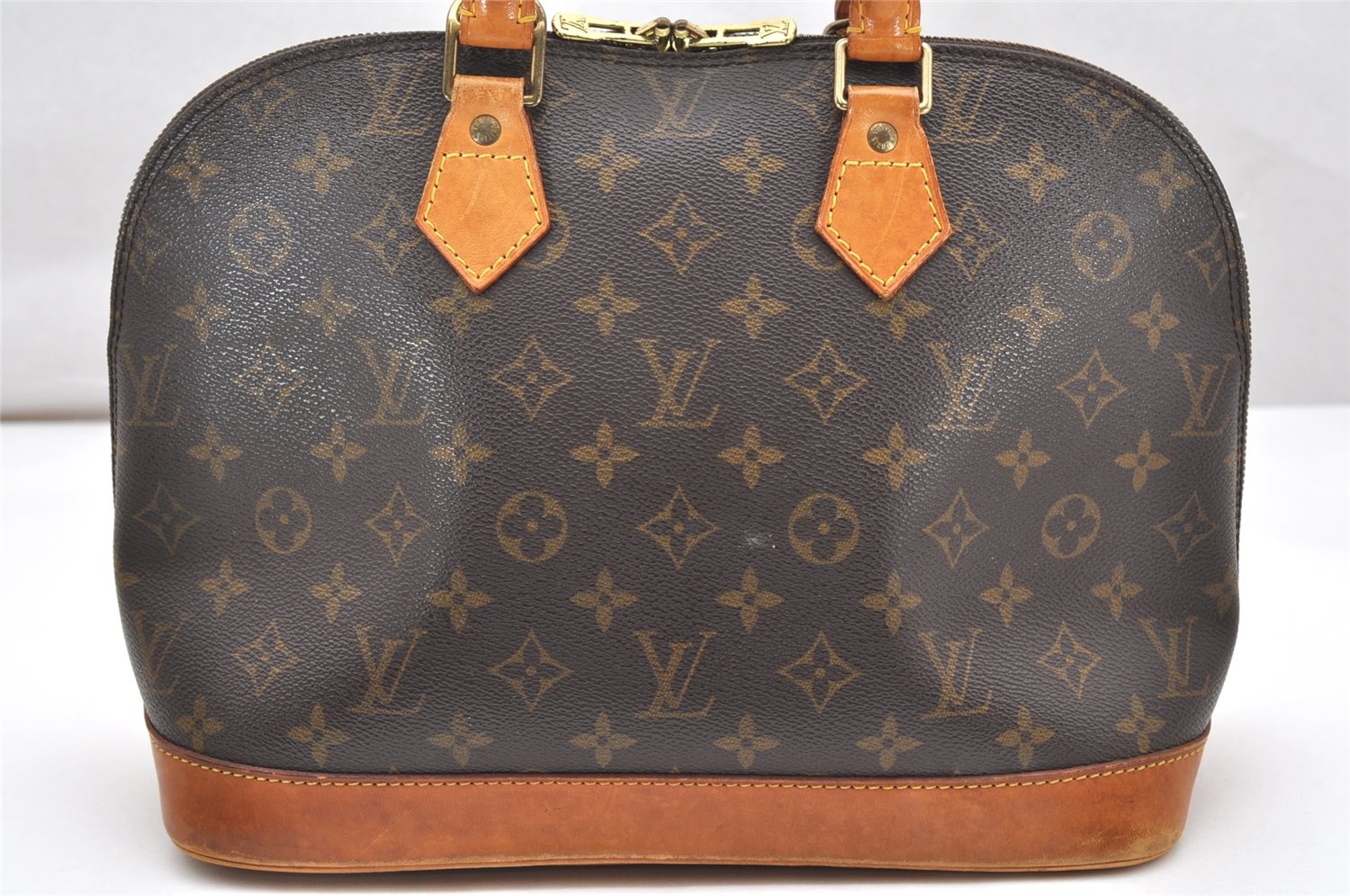 Authentic Louis Vuitton Monogram Alma Hand Bag Purse M51130 LV 2834K