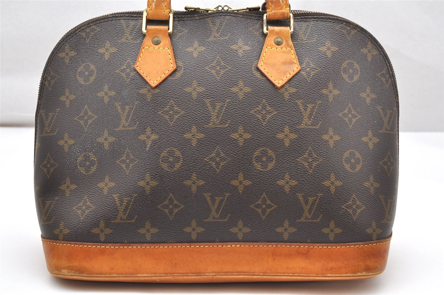 Authentic Louis Vuitton Monogram Alma Hand Bag Purse M51130 LV 2834K