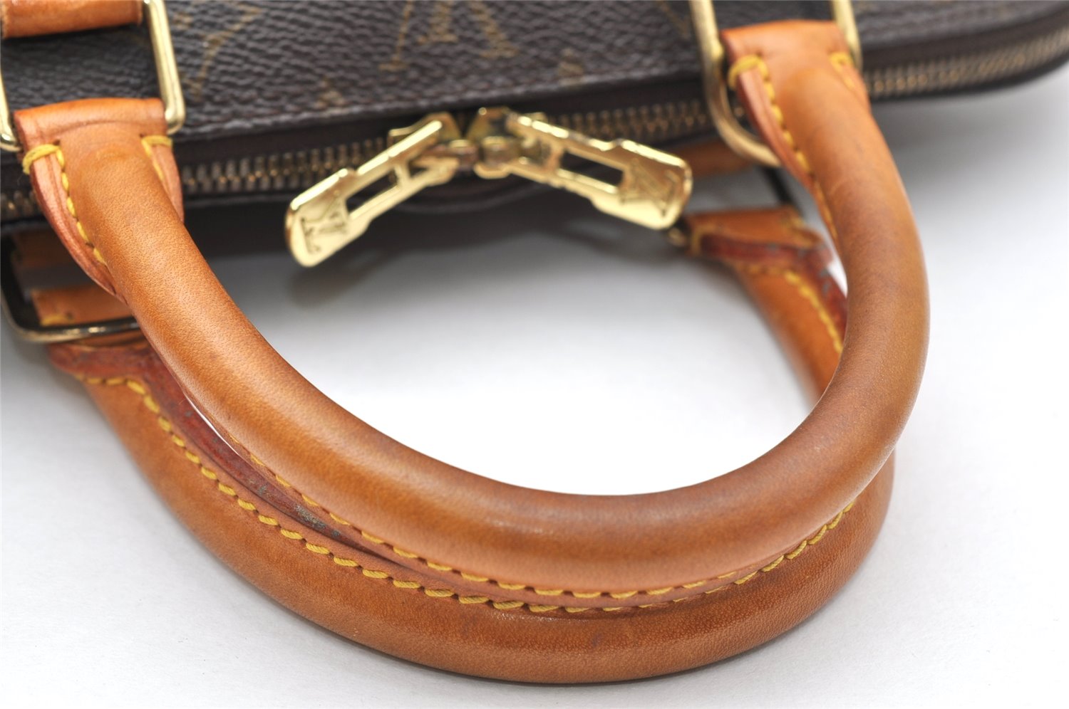 Authentic Louis Vuitton Monogram Alma Hand Bag Purse M51130 LV 2834K