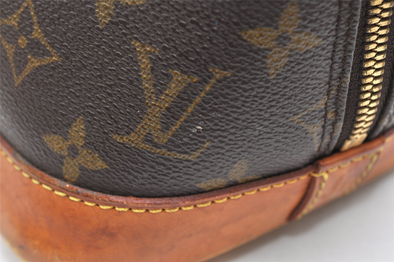 Authentic Louis Vuitton Monogram Alma Hand Bag Purse M51130 LV 2834K