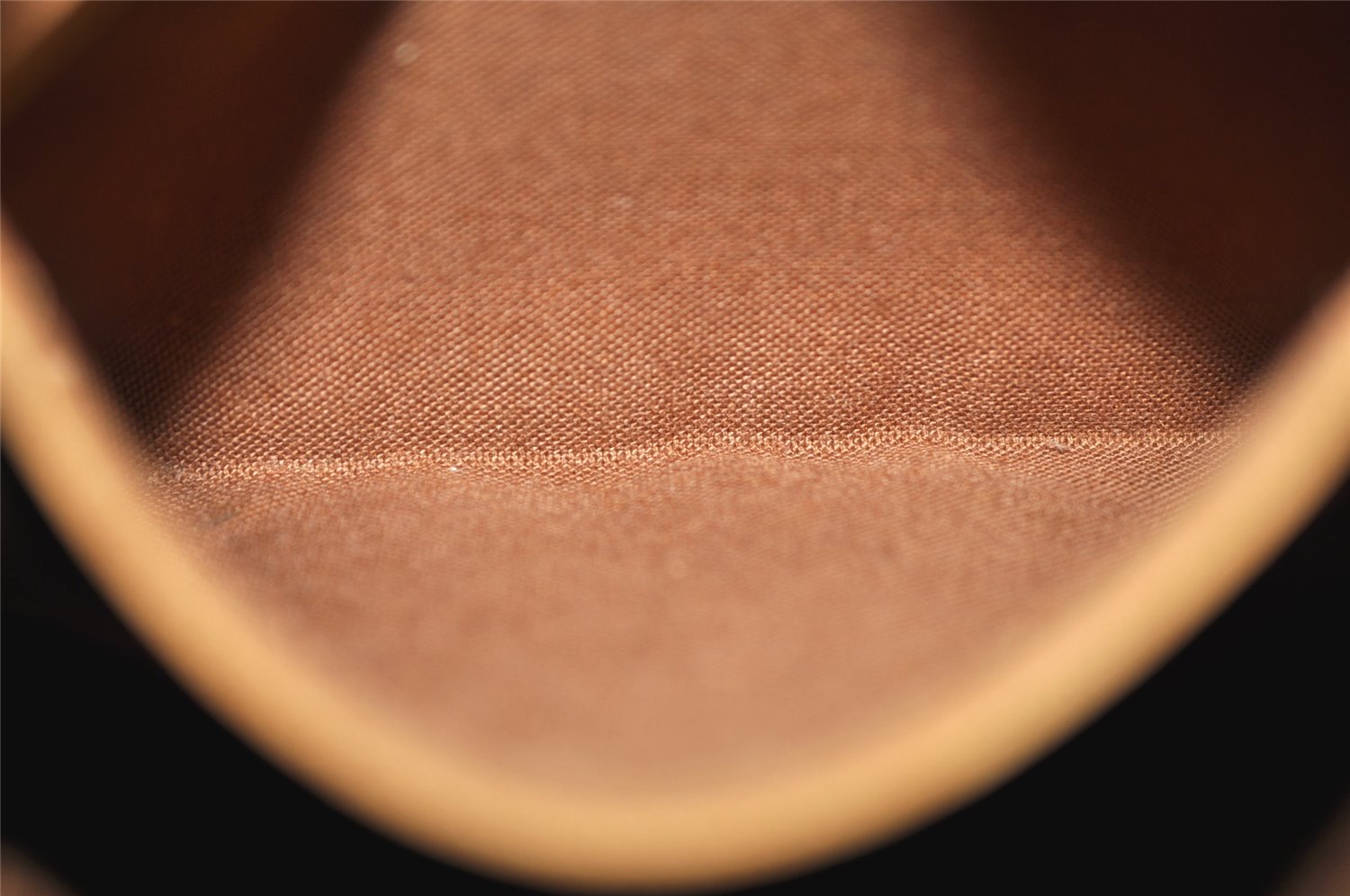 Authentic Louis Vuitton Monogram Alma Hand Bag Purse M51130 LV 2834K