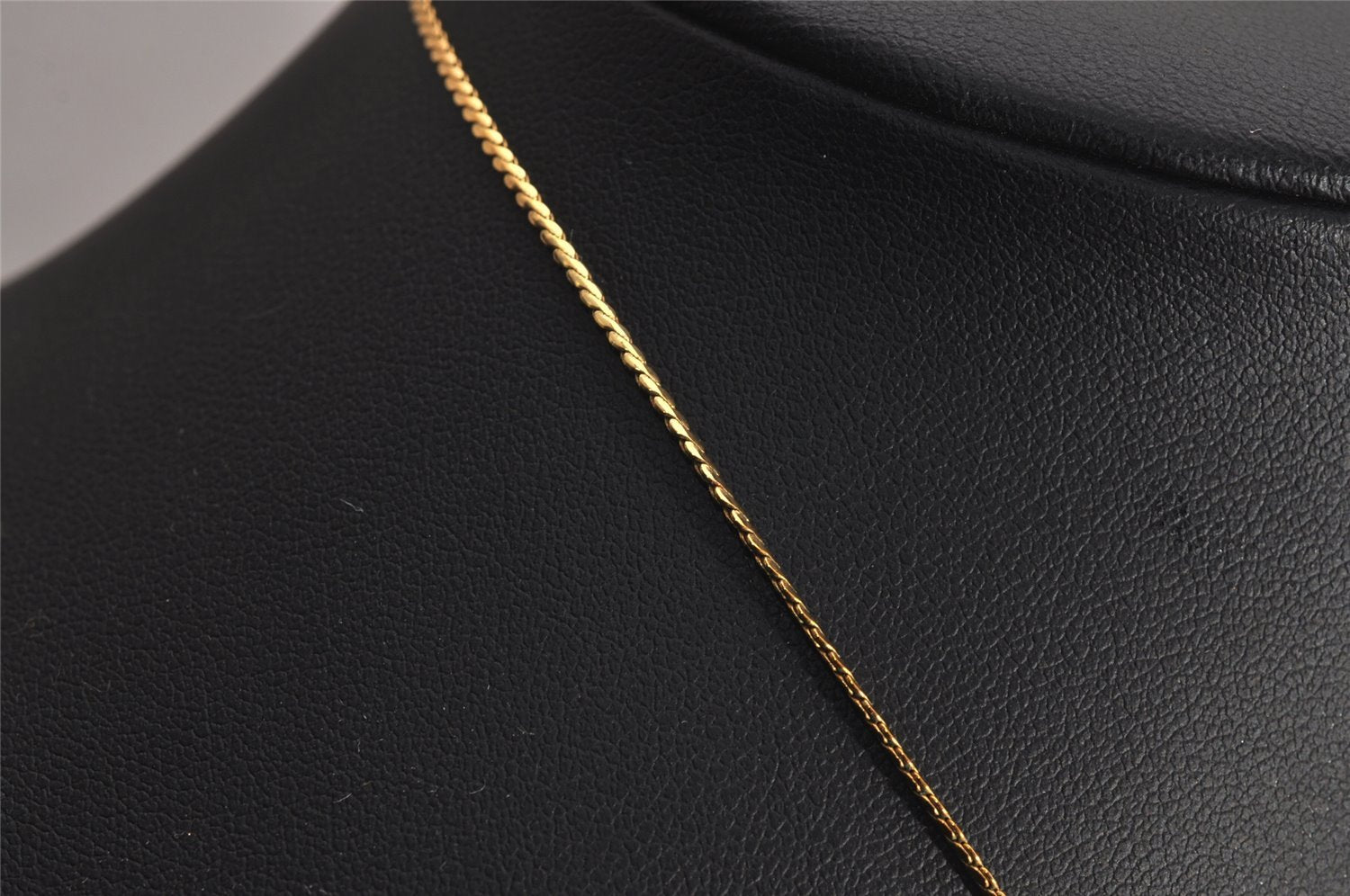 Authentic Christian Dior Gold Tone Chain Pendant Necklace CD 2842J