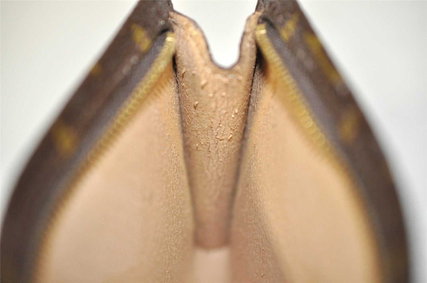 Authentic Louis Vuitton Monogram Pouch For Bucket PM LV Junk 2852I