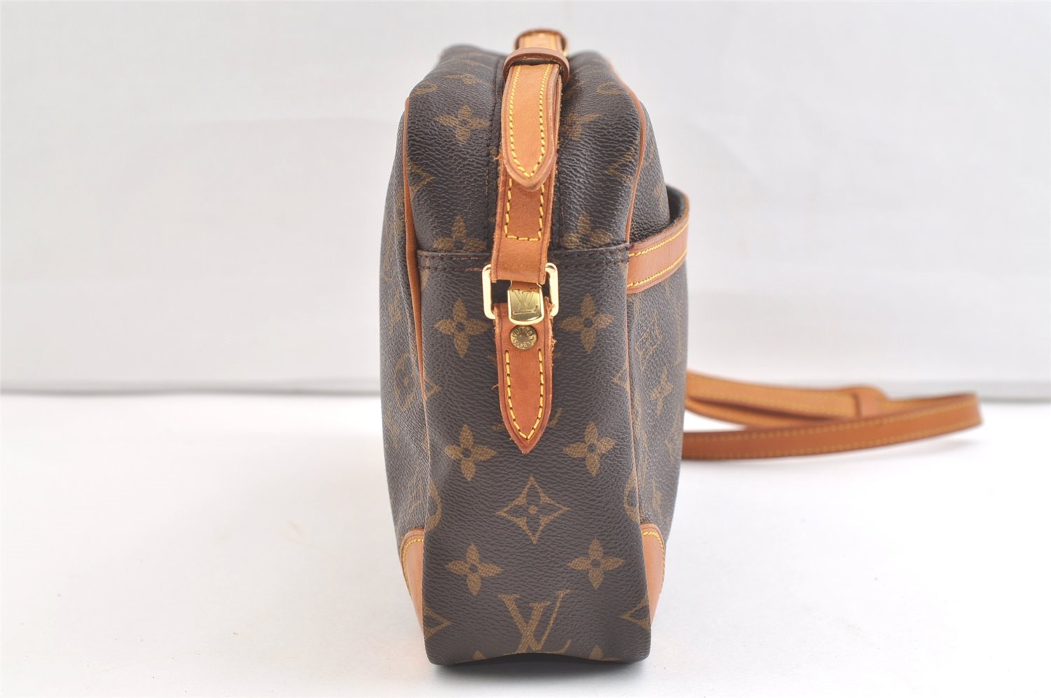 Authentic Louis Vuitton Monogram Trocadero 30 Shoulder Cross Bag M51272 LV 2853K