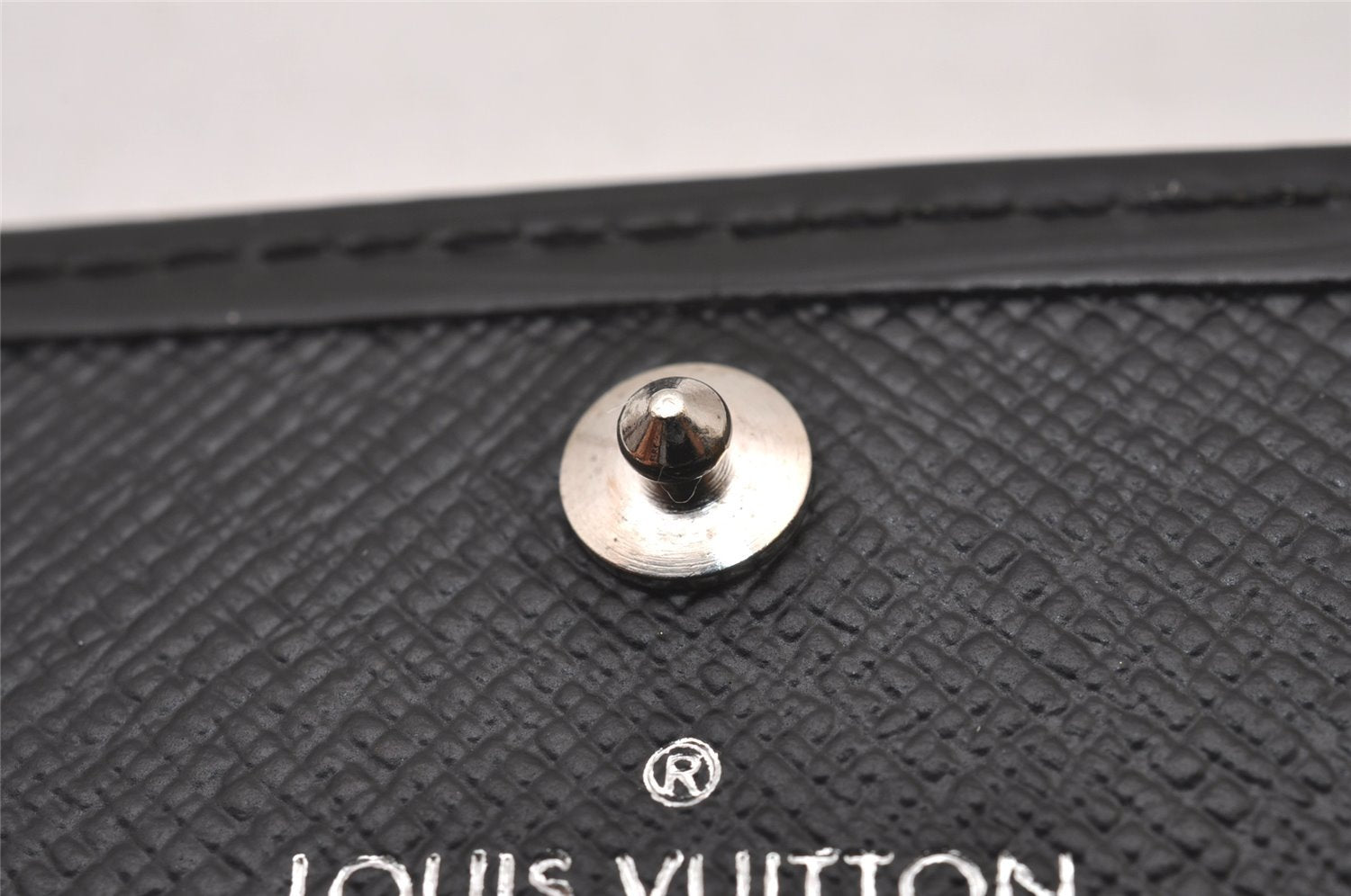 Authentic Louis Vuitton Epi Multicles 6 Key Case Black M63812 LV 2855I