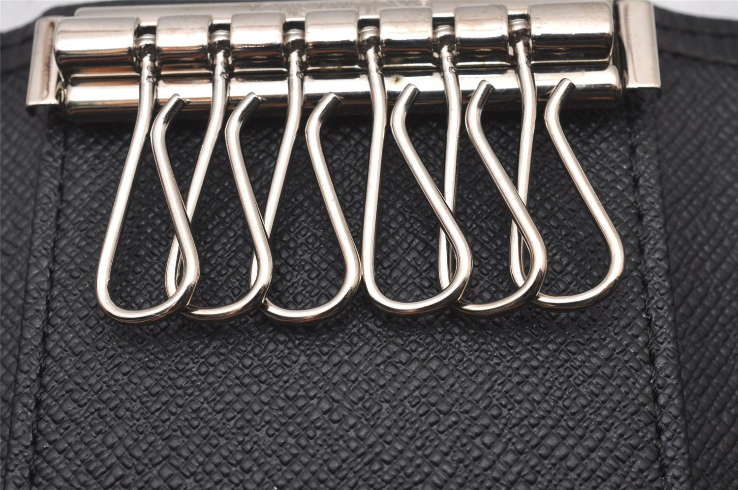 Authentic Louis Vuitton Epi Multicles 6 Key Case Black M63812 LV 2855I