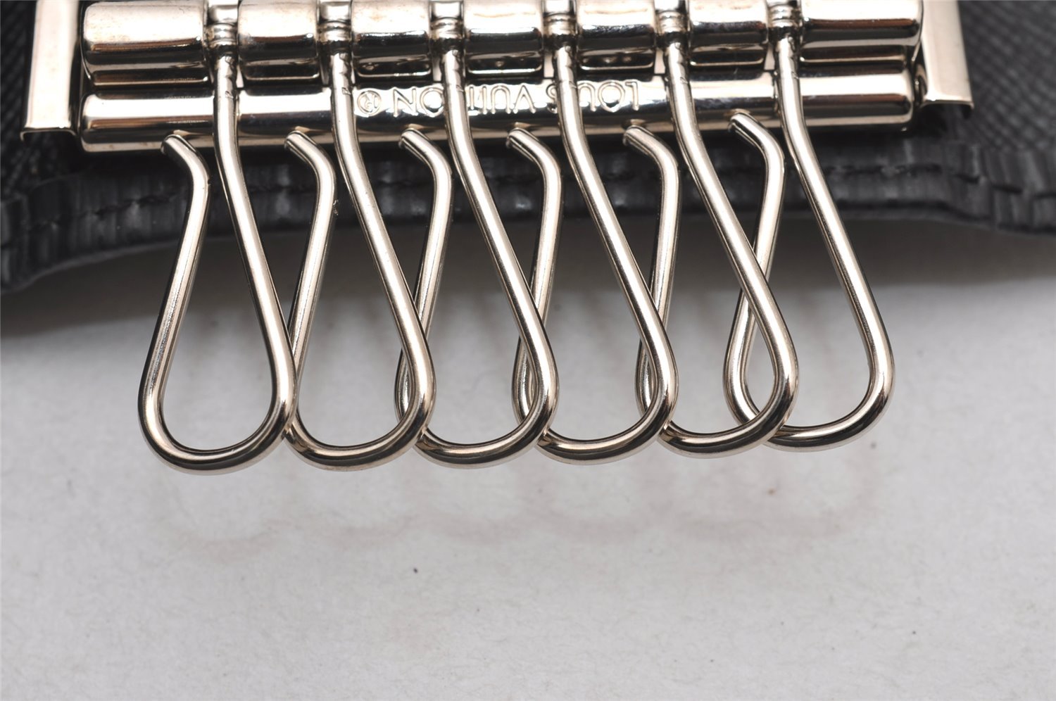 Authentic Louis Vuitton Epi Multicles 6 Key Case Black M63812 LV 2855I