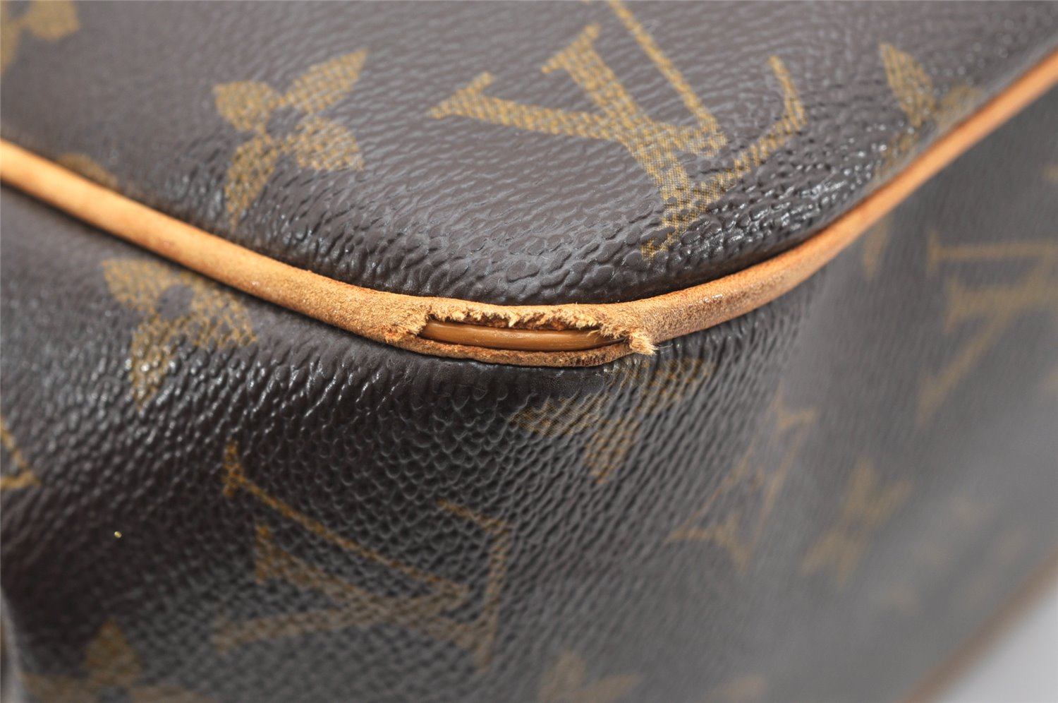 Authentic Louis Vuitton Monogram Batignolles Horizontal Tote Bag M51154 LV 2855K