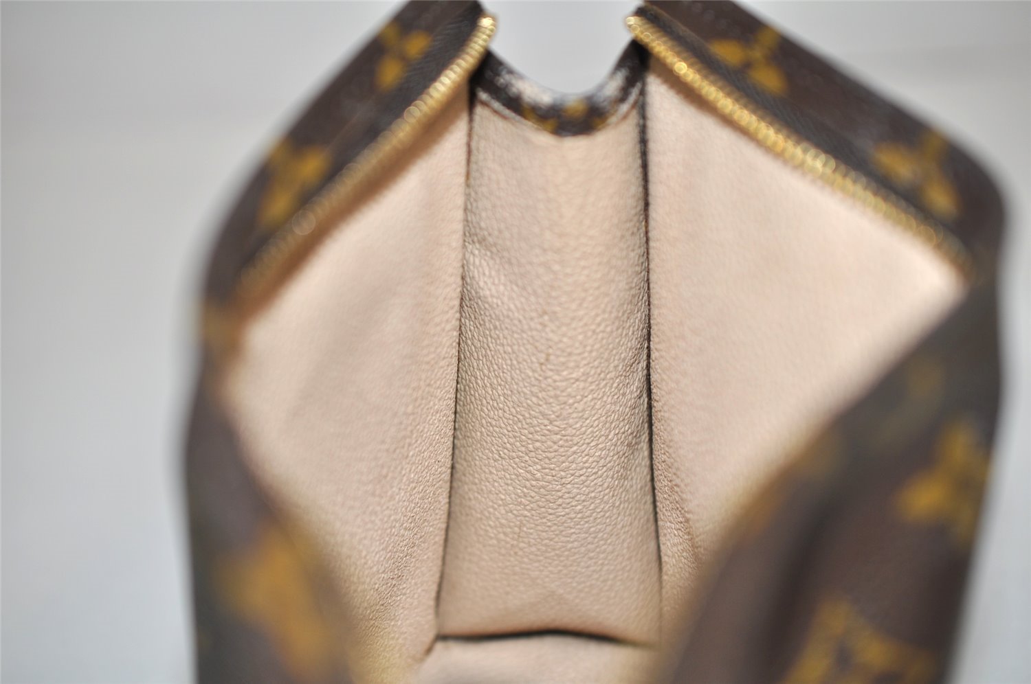 Auth Louis Vuitton Monogram Poche Toilette 19 M47544 Cosmetics Pouch Junk 2862K