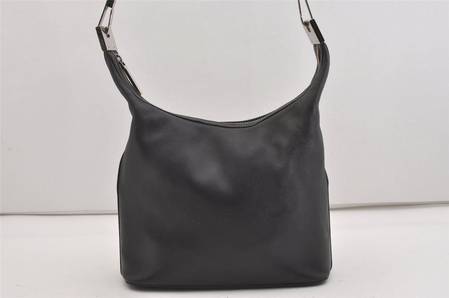 Authentic GUCCI Vintage Shoulder Hand Bag Purse Leather 0013814 Black 2864J