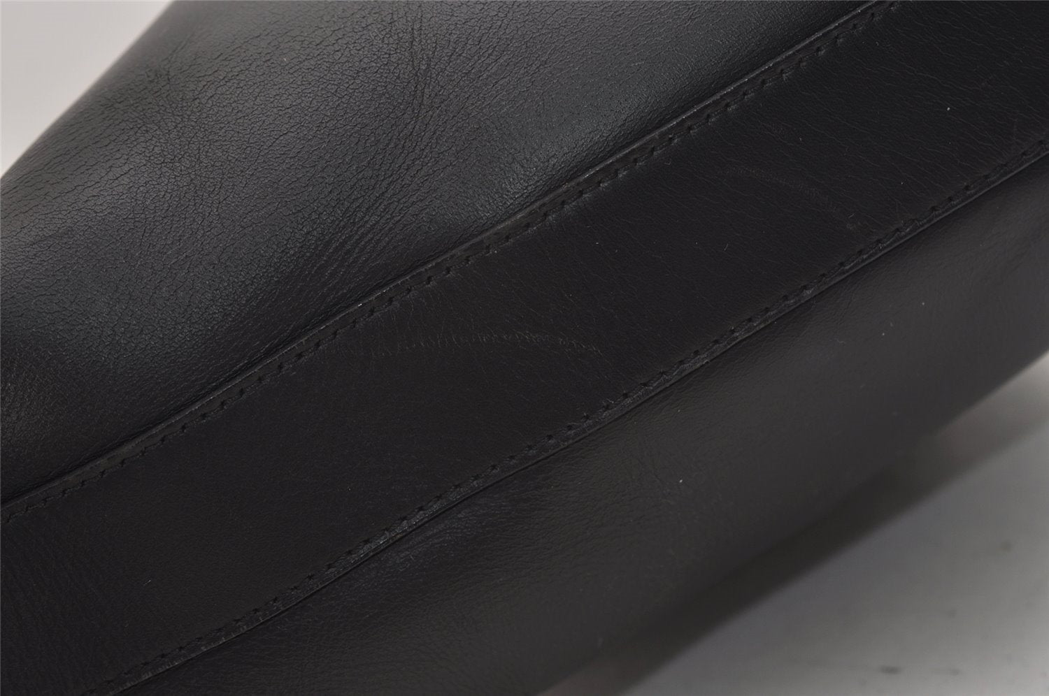 Authentic GUCCI Vintage Shoulder Hand Bag Purse Leather 0013814 Black 2864J