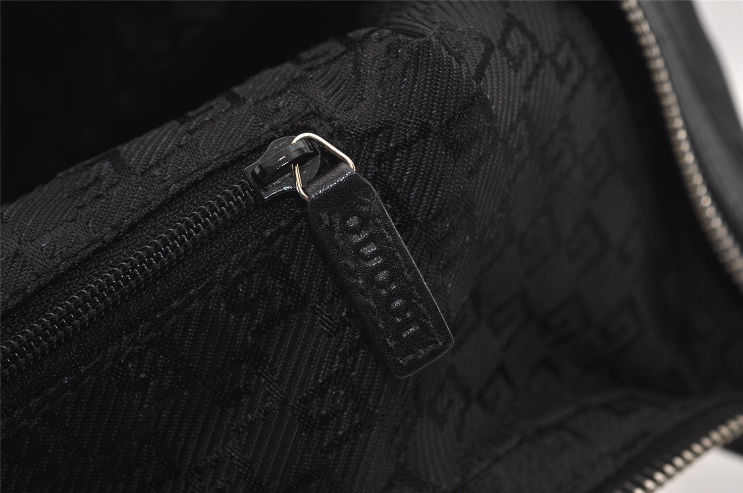 Authentic GUCCI Vintage Shoulder Hand Bag Purse Leather 0013814 Black 2864J