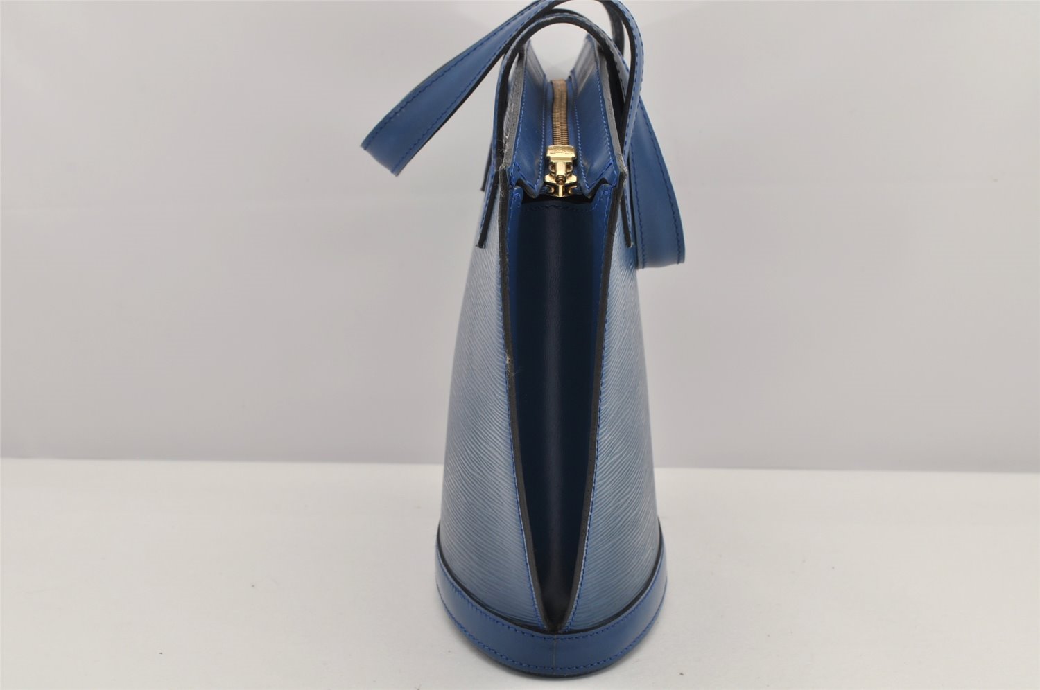 Authentic Louis Vuitton Epi Saint Jacques Hand Bag Blue M52275 LV 2867K