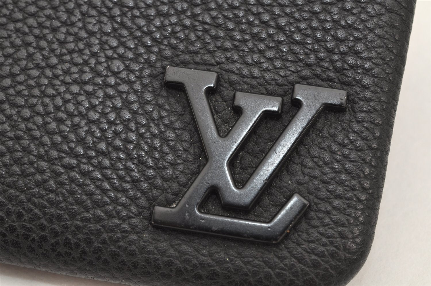 Authentic Louis Vuitton Aerogram Pochette Cles Coin Purse Black M81031 Box 2872K