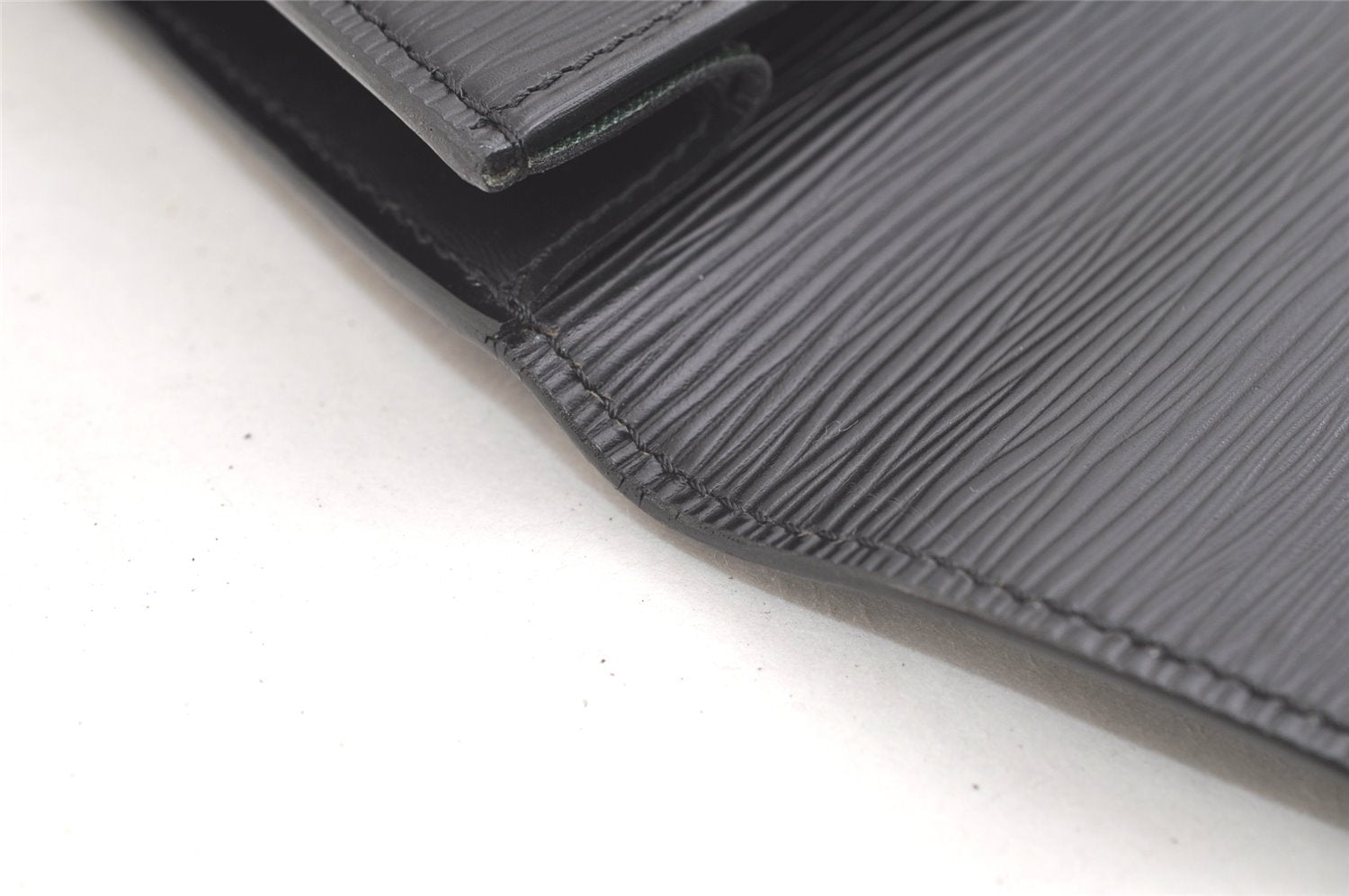 Authentic Louis Vuitton Epi Trapeze PM Clutch Bag Black M80165 LV 2881K