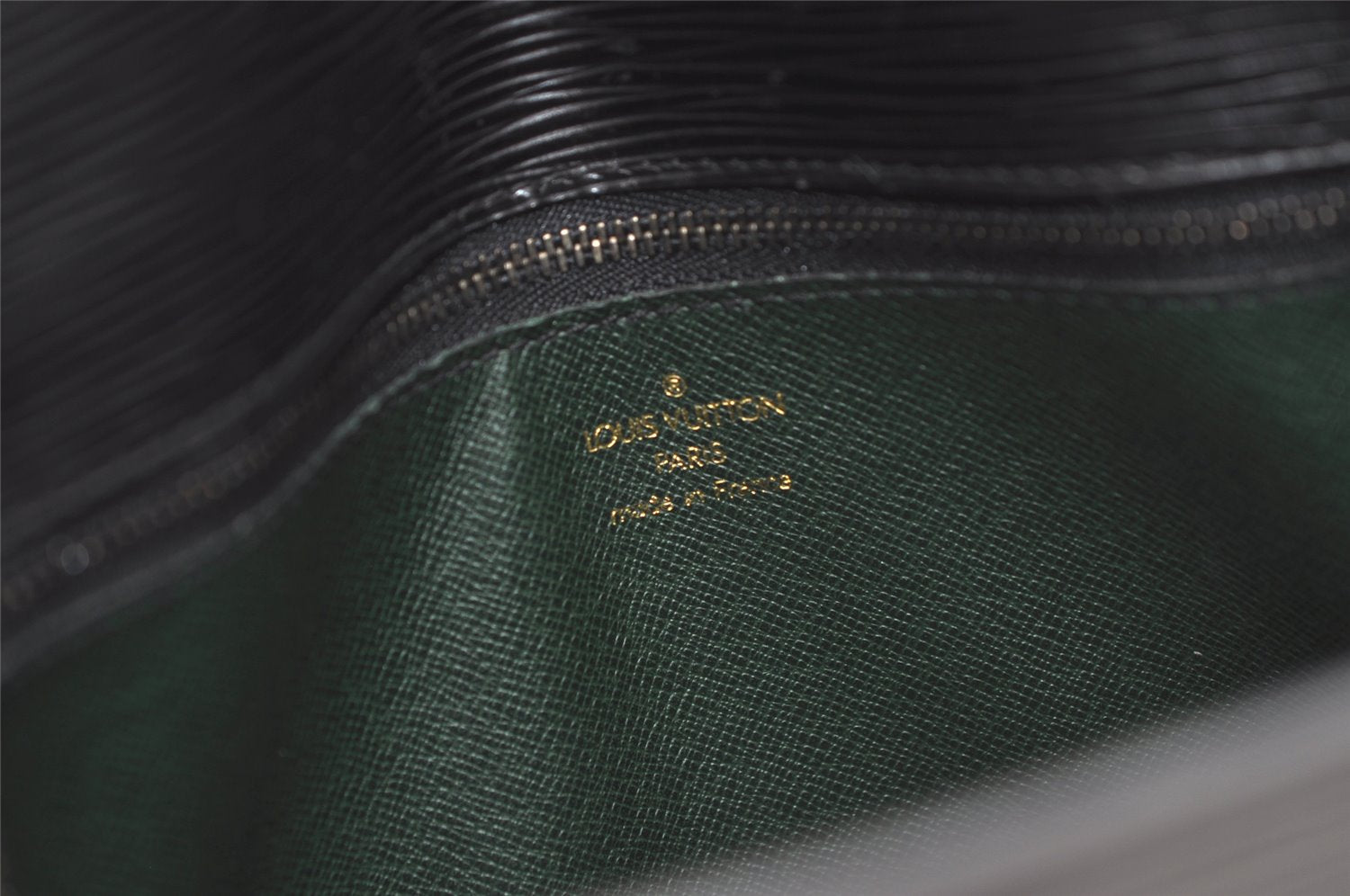 Authentic Louis Vuitton Epi Trapeze PM Clutch Bag Black M80165 LV 2881K