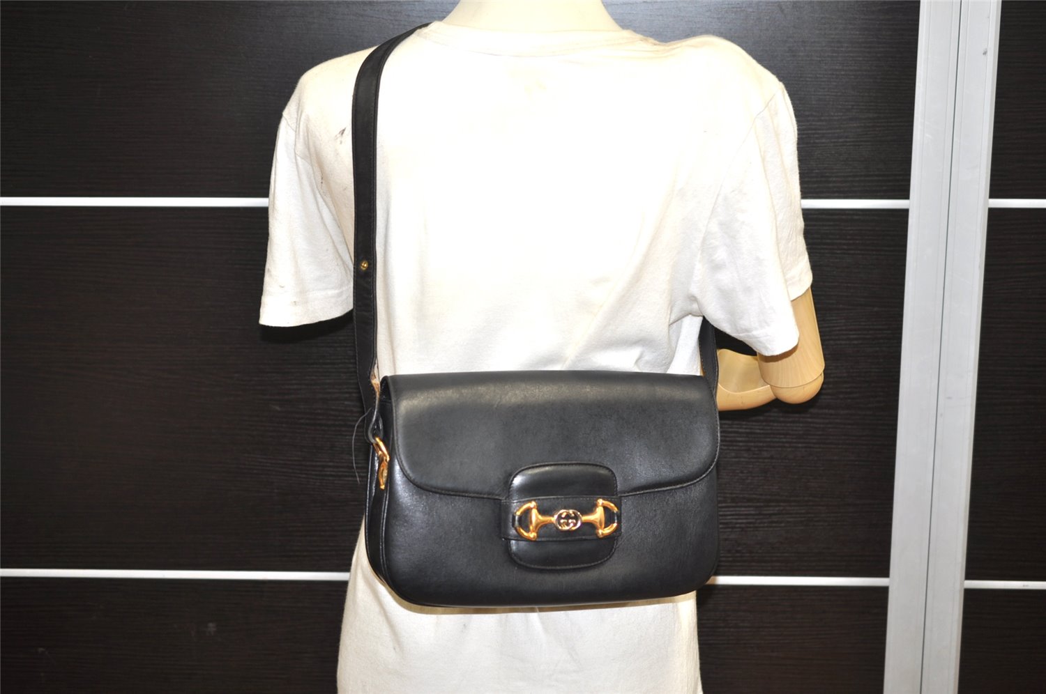 Authentic GUCCI Horsebit Shoulder Cross Body Bag Purse Leather Black 2882K