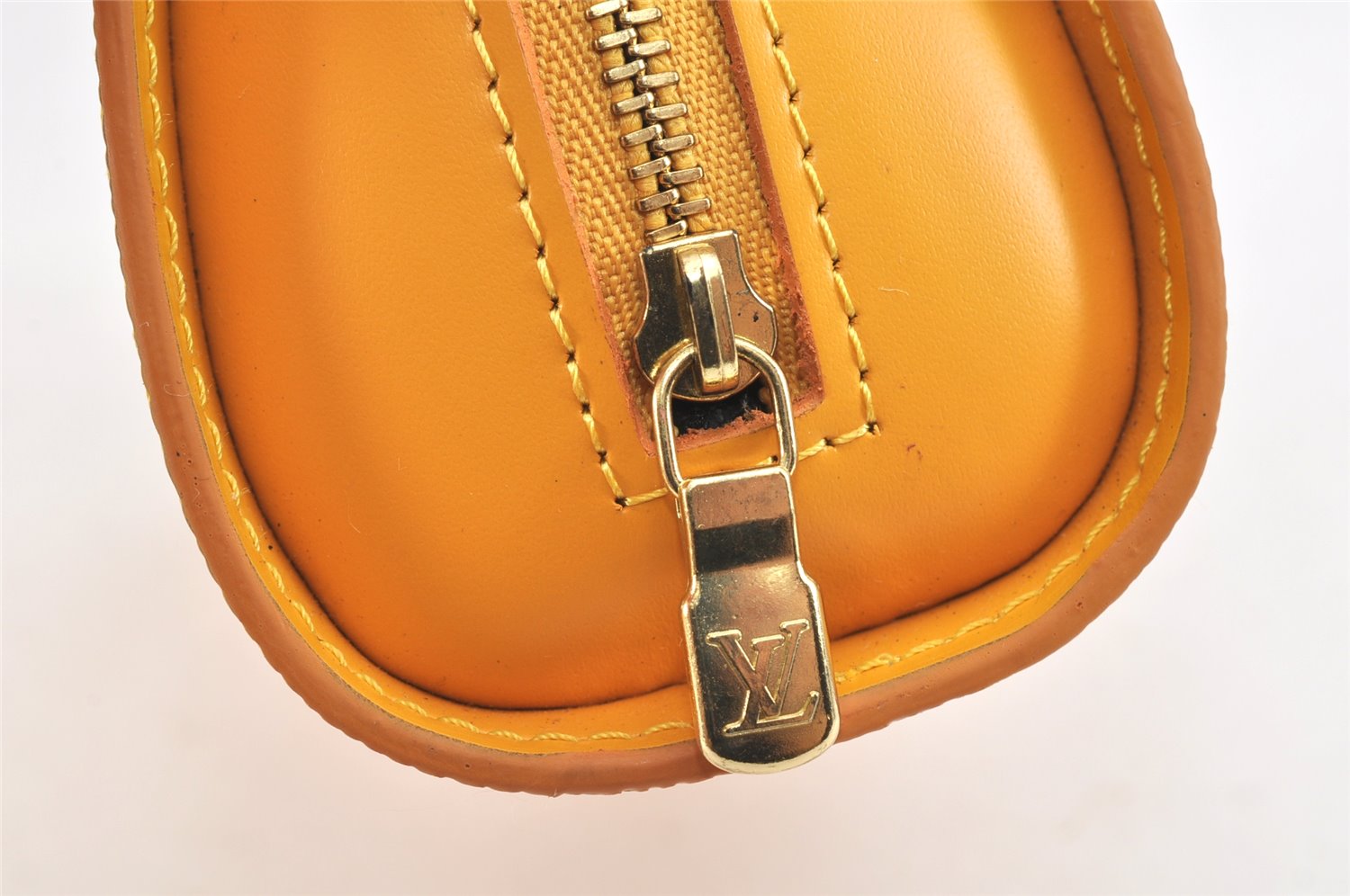 Authentic Louis Vuitton Epi Dauphine Cosmetic Pouch Yellow M48449 LV Junk 2887K
