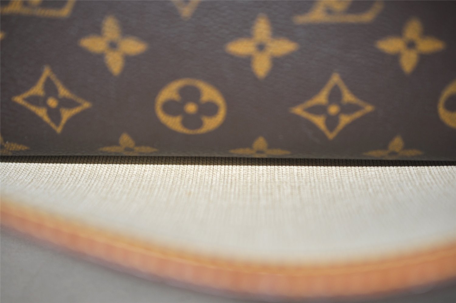 Authentic Louis Vuitton Monogram Reporter PM Shoulder Cross Bag M45254 LV 2888K