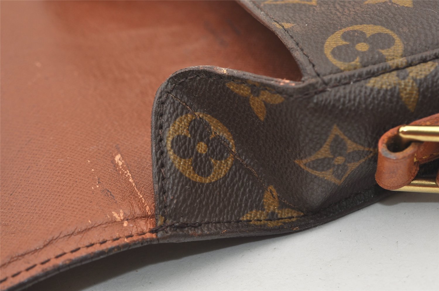 Authentic Louis Vuitton Monogram Saint Cloud MM M51243 Shoulder Cross Bag 2889J