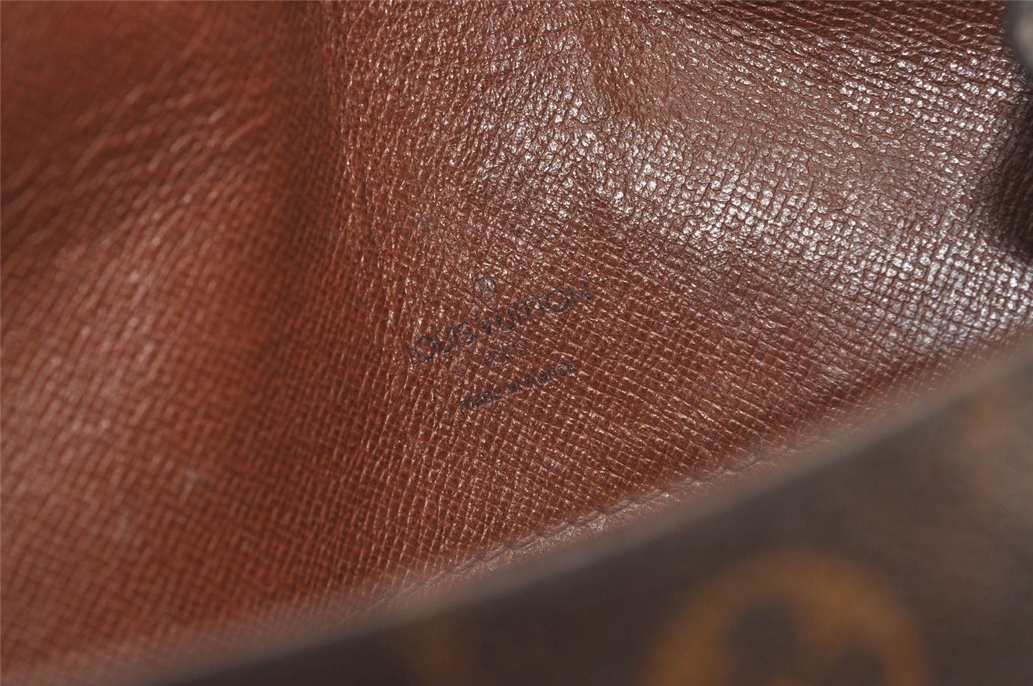 Authentic Louis Vuitton Monogram Saint Cloud MM M51243 Shoulder Cross Bag 2889J