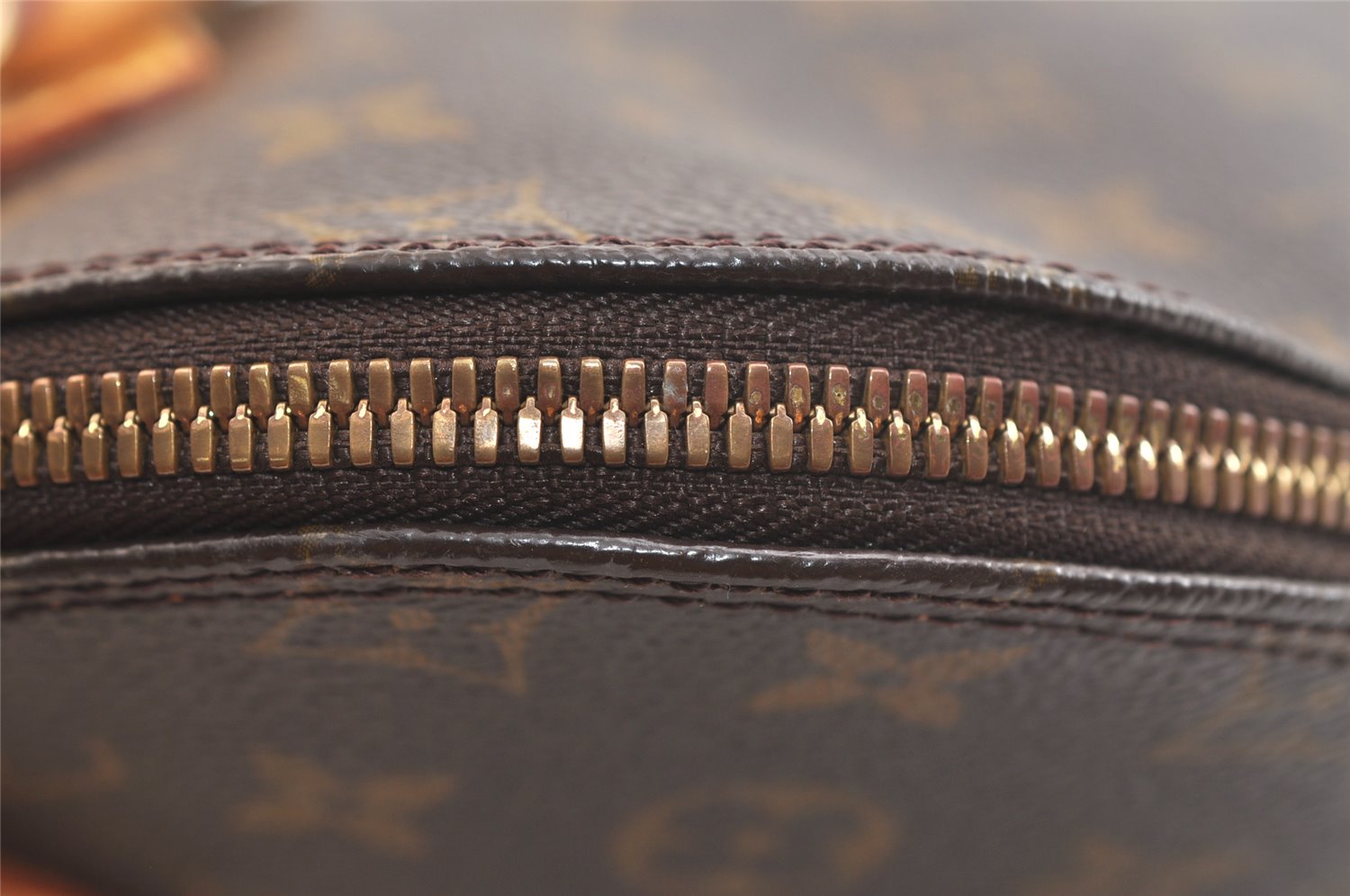 Authentic Louis Vuitton Monogram Alma Hand Bag Purse M51130 LV 2891K