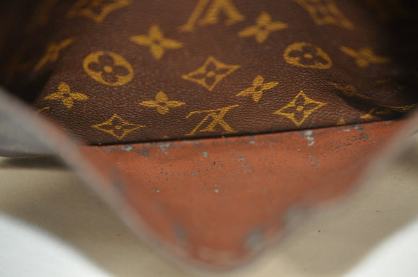 Authentic Louis Vuitton Monogram Saint Cloud GM M51242 Shoulder Cross Bag 2895J